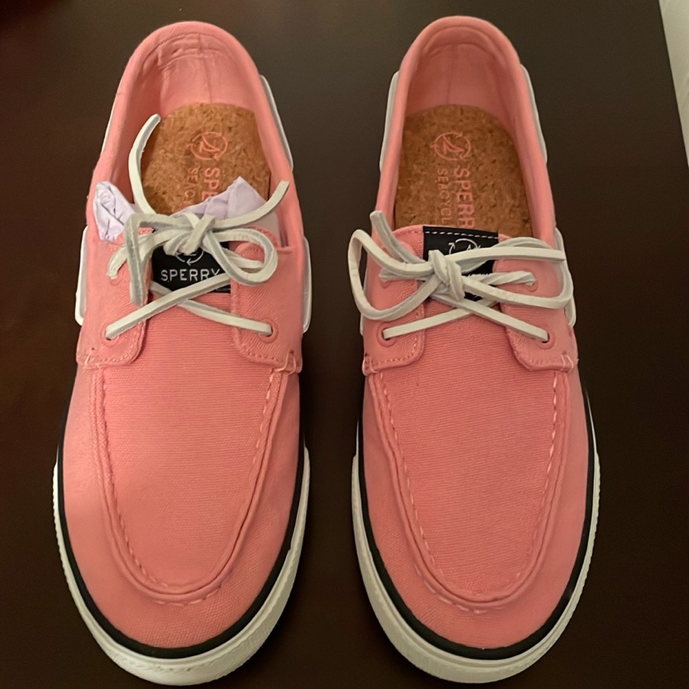 Sperry- like new!
